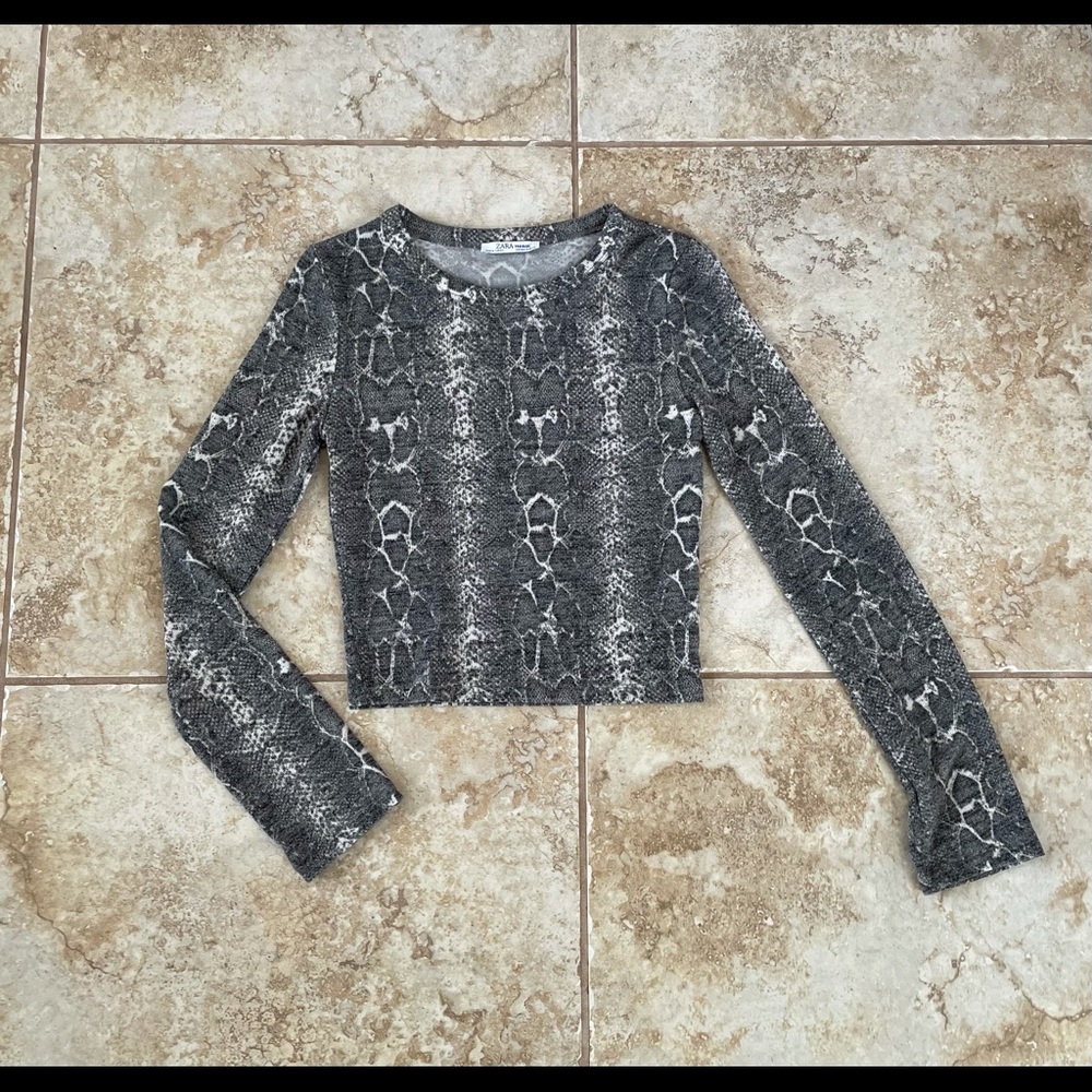 Snake pattern sweater top from Zara